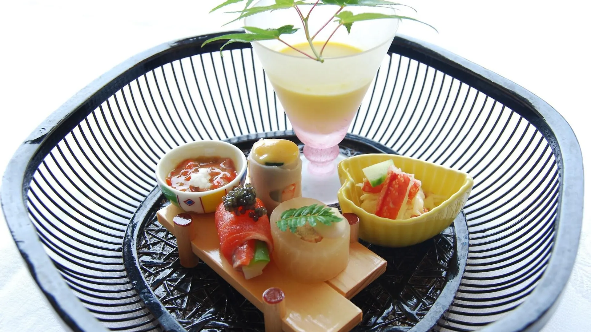 Ryotei Hanayura Noboribetsu Ryokan
